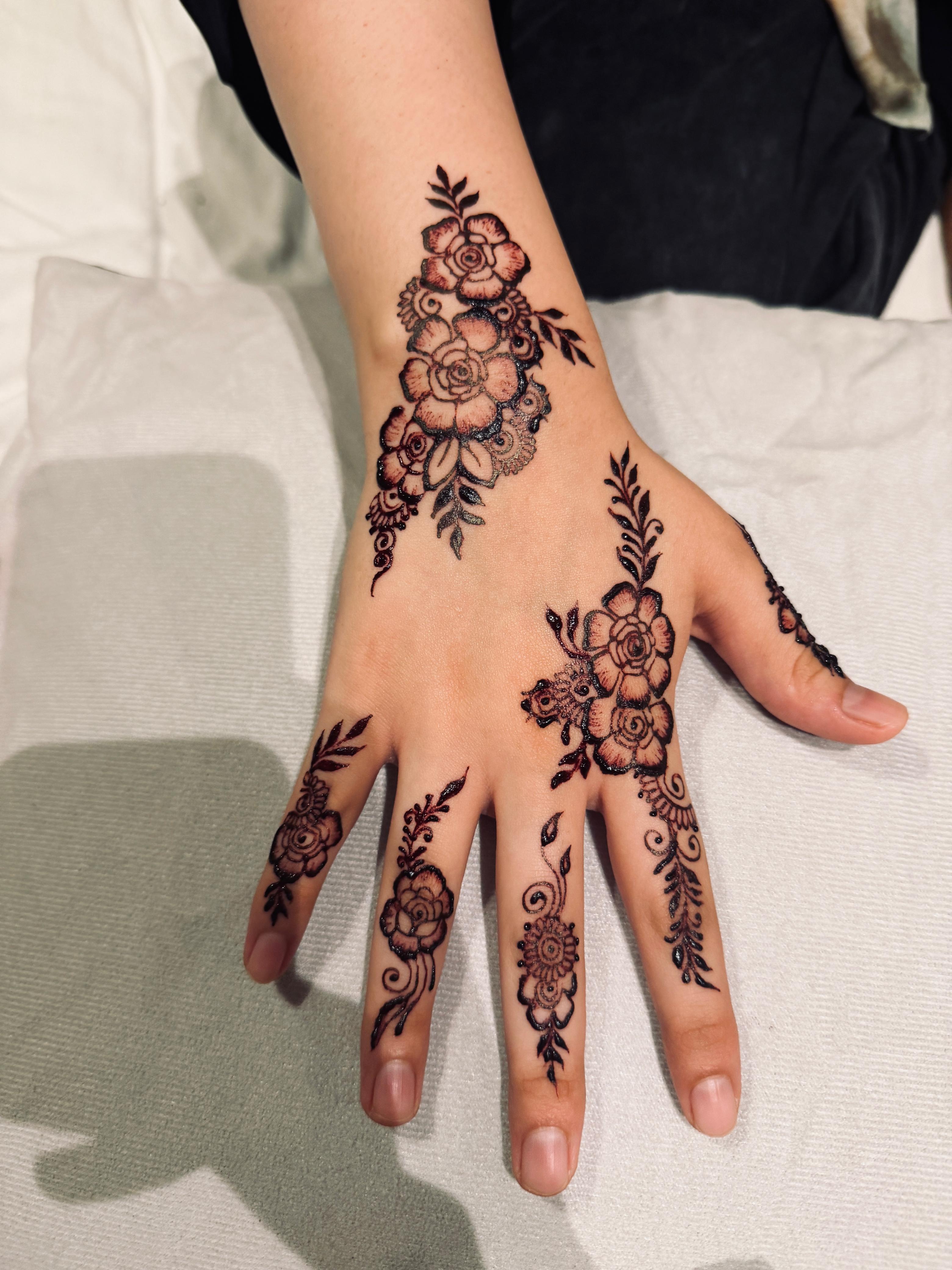 Henna design